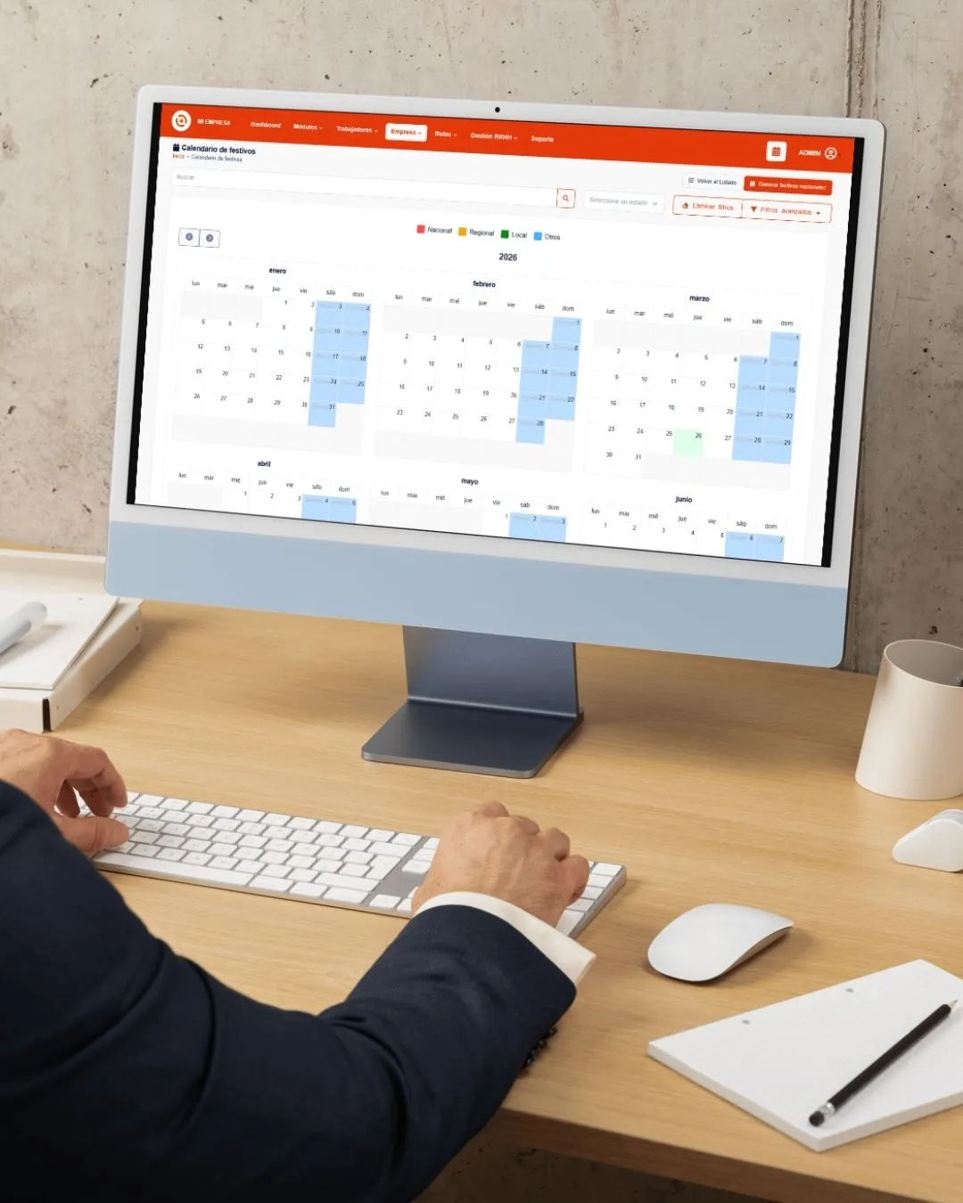 Calendario laboral de OVE con los días festivos marcados