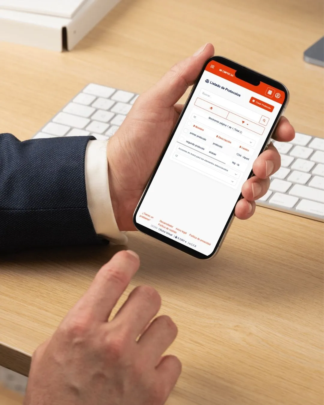 Listado de protocolos internos de la empresa en la app de OVE, vista de movil